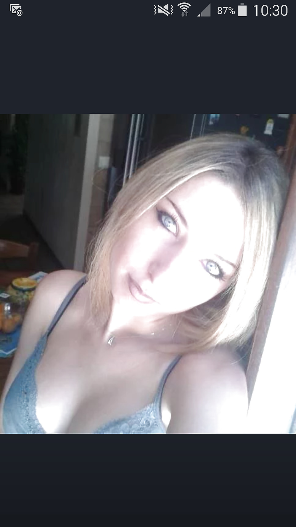 petite blonde salope